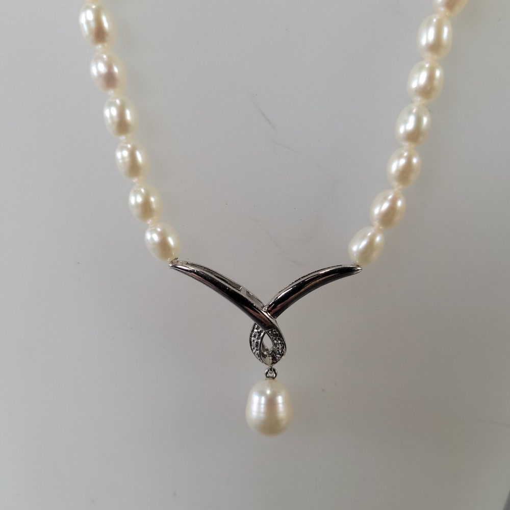 Sterling Silver 925 Faux Pearl Chevron Y-Necklace 17 Inch Creamy White‎ Drop